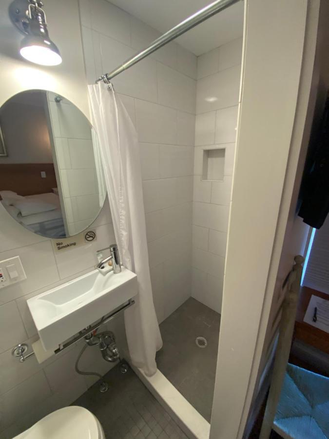 Bed and Breakfast The Clarendon House Provincetown Esterno foto