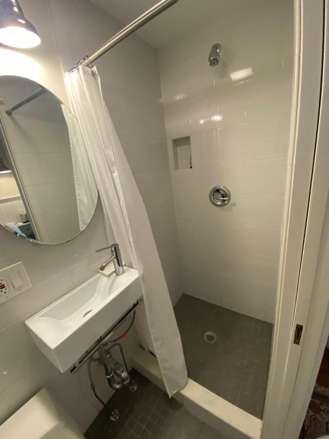 Bed and Breakfast The Clarendon House Provincetown Esterno foto
