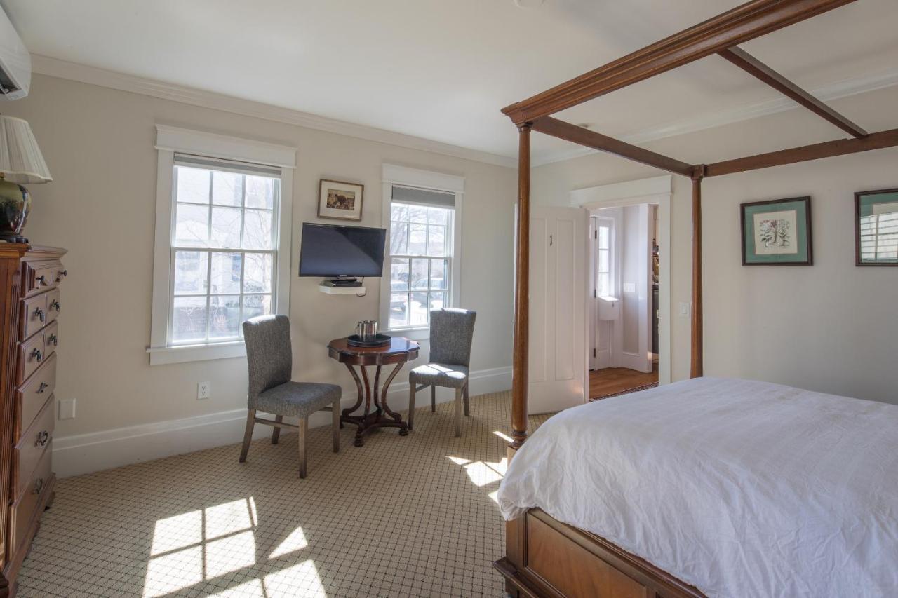 Bed and Breakfast The Clarendon House Provincetown Esterno foto